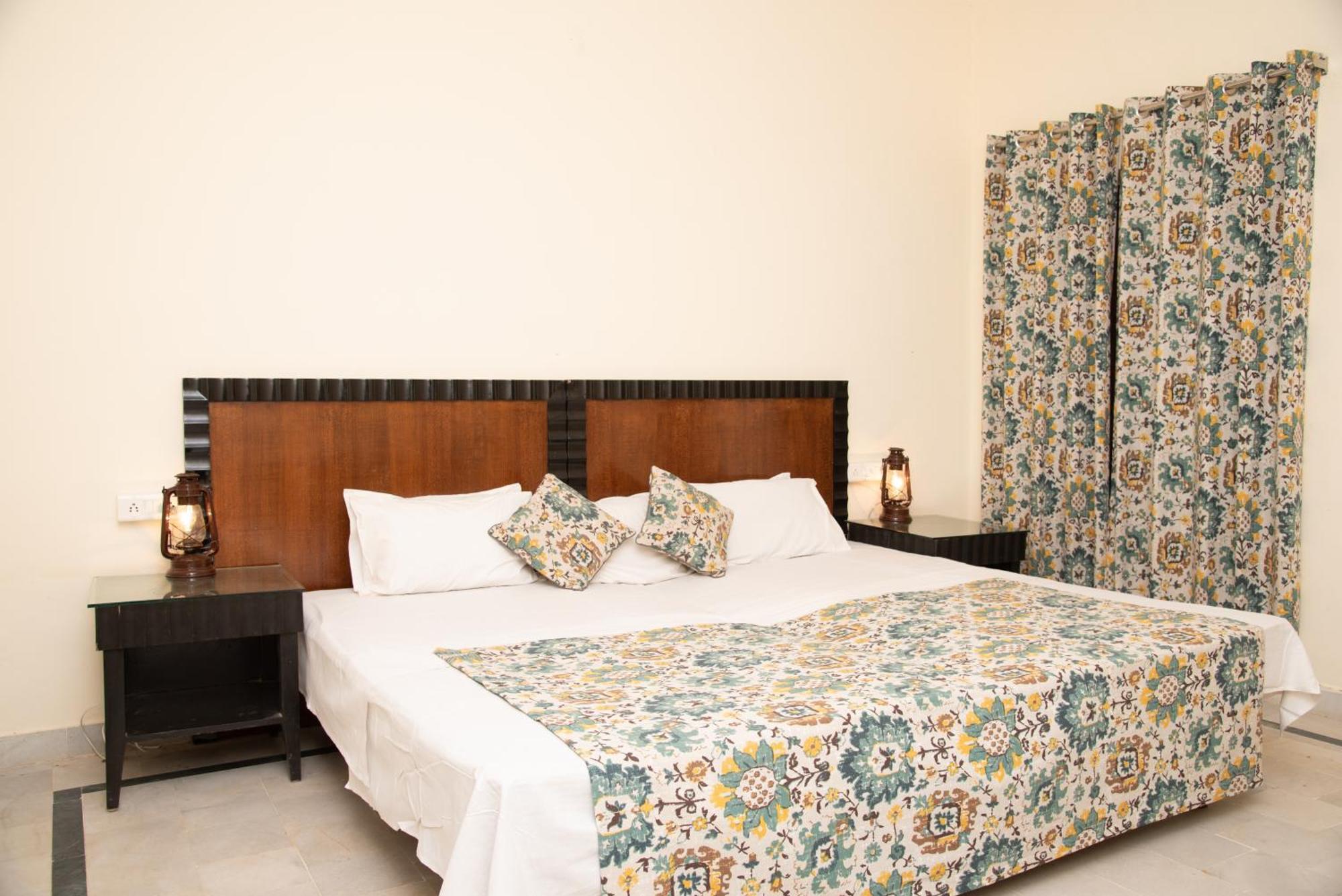 Shivika Lake Hotel Ranakpur Sādri Exterior foto